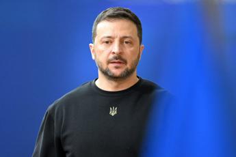 Ucraina, Zelensky: "Grato a Meloni e leader G7 per sostegno a Kiev"