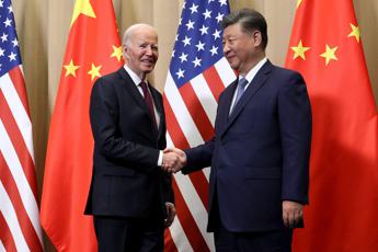 Usa-Cina, Biden a Xi: "Competizione non sfoci in conflitto, non possiamo permettercelo"