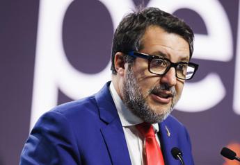 Esame di guida, Salvini: "Nel 2025 cambia, più pratica e meno crocette"