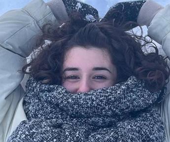 Martina Voce, 21enne fiorentina accoltellata dall'ex a Oslo. Farnesina: "Non rischia la vita"