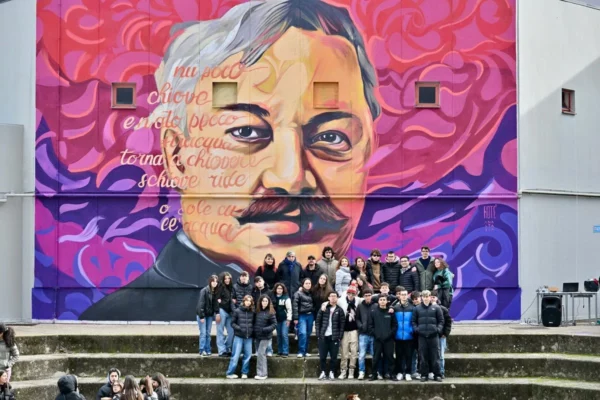 Inaugurato il primo murale dedicato a Salvatore Di Giacomo