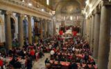 Natale, 400 persone in basilica di Santa Maria in Trastevere per pranzo di Sant'Egidio