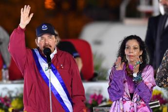 Nicaragua, giudice argentino ordina l'arresto del presidente Ortega e sua moglie Rosario Murillo