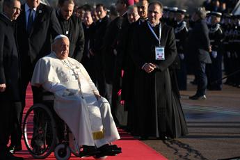 Papa Francesco ad Ajaccio, è il primo Pontefice in Corsica