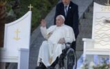 Papa Francesco, la rivelazione choc: "Scampato a due attentati in Iraq"