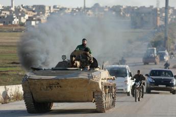 Siria, carichi di armi per Hezbollah e 'nemici' più vicini: gli scenari che preoccupano Israele