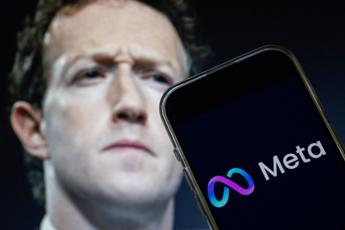 Meta licenzia 3.600 dipendenti. Zuckerberg: "Via chi produce meno"