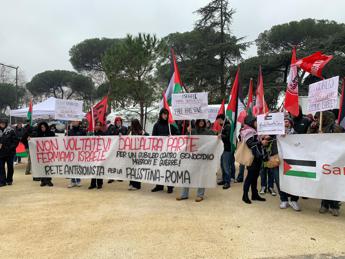 Rete antisionista in corteo a Basilica di San Paolo: "Giubileo contro genocidio e guerre"