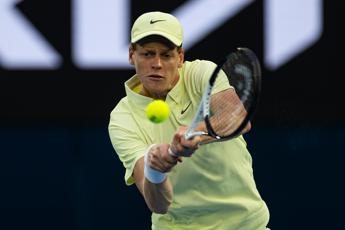 Sinner batte Giron in 3 set, Jannik agli ottavi degli Australian Open