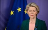 Von der Leyen malata, ha "grave polmonite": viaggi cancellati