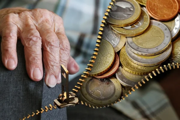 Pensioni 2025, cosa cambia nel nuovo anno: le principali misure in Manovra